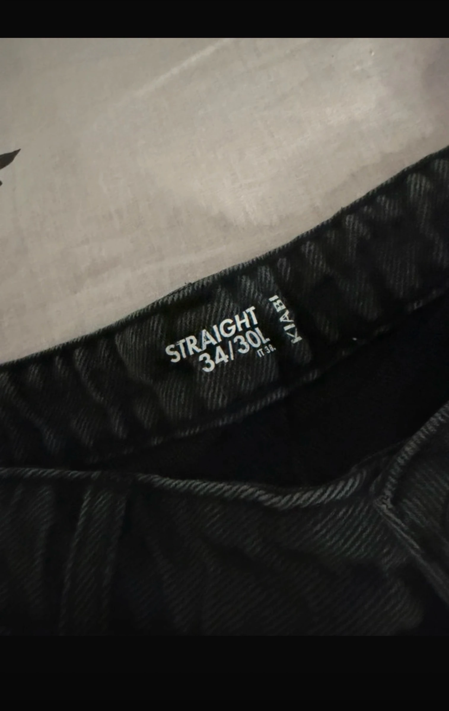 Jeans recto negro desgastado – photo 3
